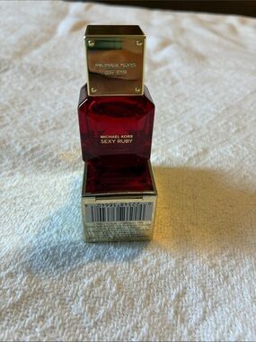 Michael Kors Sexy Ruby Mini Perfume in Deep Red with Gold Cap NEW 7ml